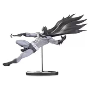 Batman Black & White Statue By Doug Mahnke
