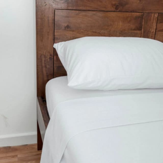 Homescapes White Luxury Brushed Cotton Flannelette Flat Sheet 100% Cotton, Single