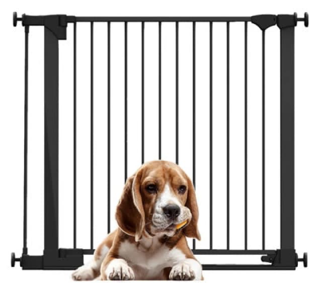 Bettacare Safestep Dog Gate, Black, 103Cm - 110Cm, Extra Low Walkthough, 81Cm Extra Wide Doorway, Extra Wide Pet Gate