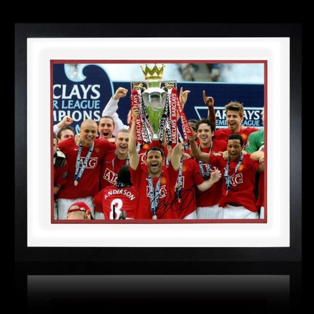 The Fan Cave Ryan Giggs Signed Manchester United Image Deluxe M Red unisex 550x450mm