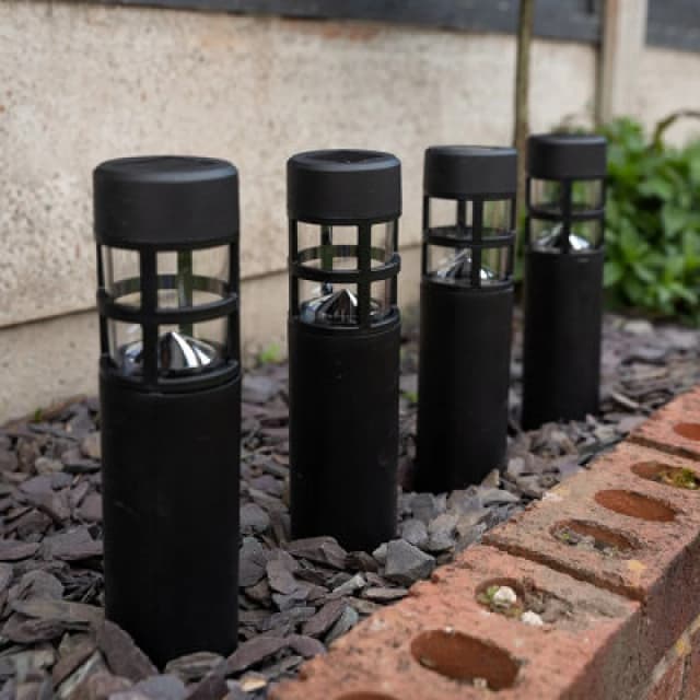 Gardenwize Pack Of 4 Solar Powered Garden Stake Lights Patio Decking Pathway Walkway Lights No Running Costs