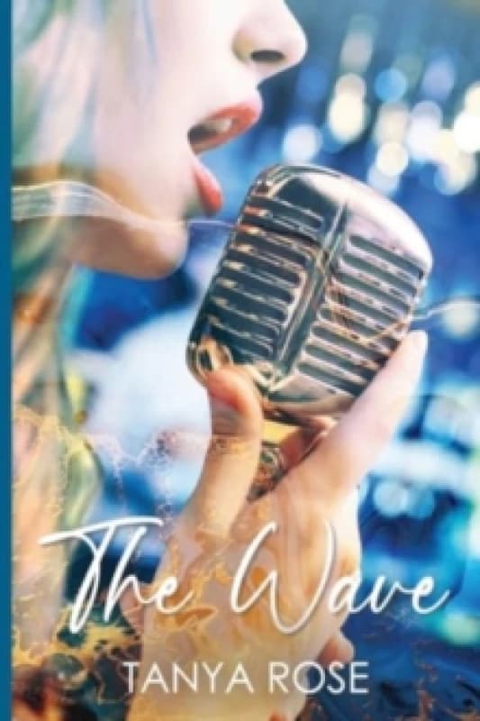 The Wave : The Houston Hotel Book 1 Paperback / softback