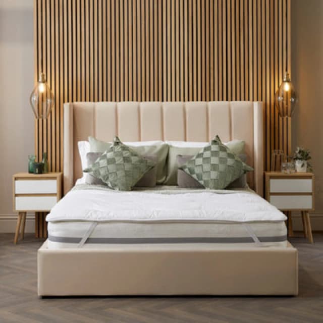 Snuggledown Snuggledown Luxurious Hotel Anti Allergy Mattress Topper in White Size: Single White Single Unisex 5037045027384