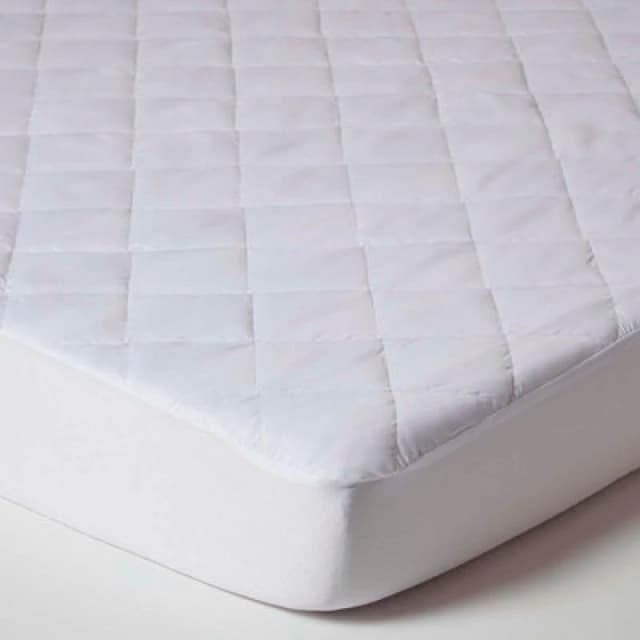 HOMESCAPES Homescapes - Anti Allergy Mattress Protector, Small Double - White MP1151B
