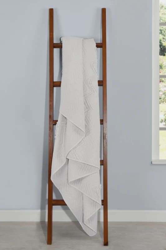 Smart Living Smart Living Luxurious Zig-Zag Polyester Bedspread - Soft, Stylish, and Durable in Natural Size: Double Natural Double Unisex 505624289