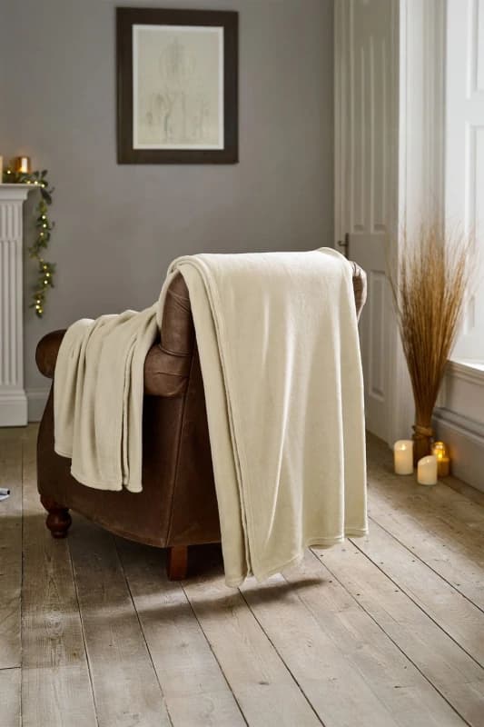 Deyongs The Big One - Fleece Throw 230X270Cm Almond Milk WMWOS Unisex