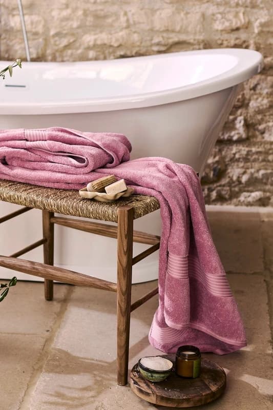 Christy CHRISTY 'Supreme Hygro' Luxury 100% Supima Cotton Pile Towels in Pink Size: Hand Towel Pink Hand Towel Unisex 5012448880422