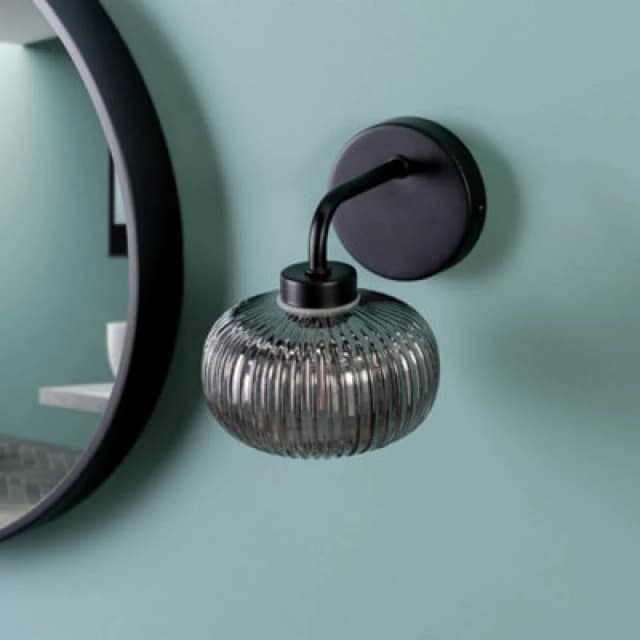 ValueLights Amaia Black IP44 Bathroom Smoked Ribbed Glass Wall Light with LED Bulb Black unisex