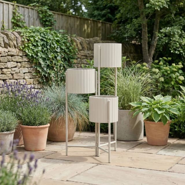 Scottish Everlastings Ltd Set of 3 Indoor/Outdoor Beige Planters Beige Unisex