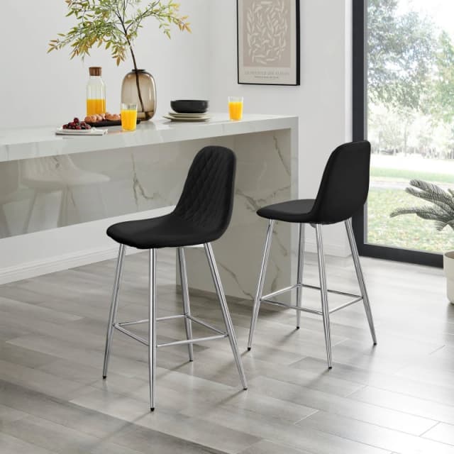 FurnitureboxUK FurnitureboxUK Corona Set of 2 Bar Stools - Faux Leather Bar Chair With Silver Legs - Kitchen Island Stool in Black One Size Unis