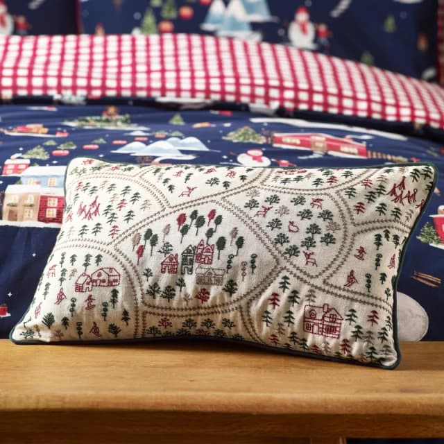Catherine Lansfield Catherine Lansfield 'Christmas Ski Village' Embroidered Cushion in Natural Size: 30cm x 50cm Natural 30cm x 50cm Unisex 50576811