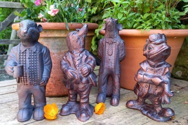 Inspirational Gifting Wind in the Willows Set - Aluminium with an aged bronze finish Bronze Unisex