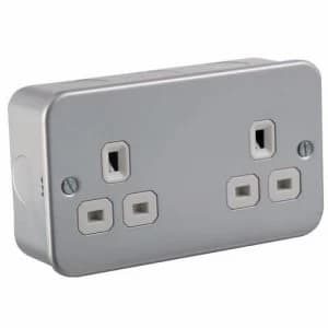 KnightsBridge 13A 2G Twin 230V Metal Clad UK 3 Un-Switched Electric Wall Socket