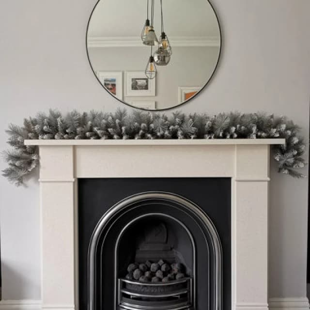 Samuel Alexander Premier 6ft (1.8M) Christmas Silver Garland With Some Glitter Tips