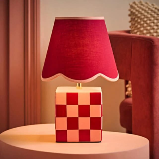 ValueLights ValueLights Evie Check Cube Table Lamp with Trim Linen Scallop Lamp Shade and Bulb in Burgundy Burgundy One Size Unisex 5059406071058