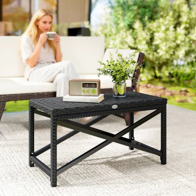 OUTSUNNY Outdoor Coffee Table, PE Rattan Side Table w/ Plastic Board, Black Unisex
