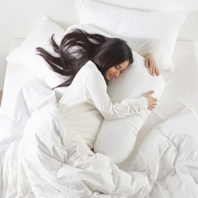 Snuggledown 2 Pack Retreat V Shape Firm Support Pregnancy Pillow White unisex