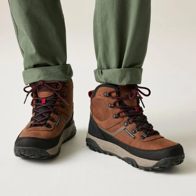 Regatta Regatta Men Renford Breathable Waterproof Walking Boots in Brown Size: 6.5 Brown 6.5 Male 5063516181286