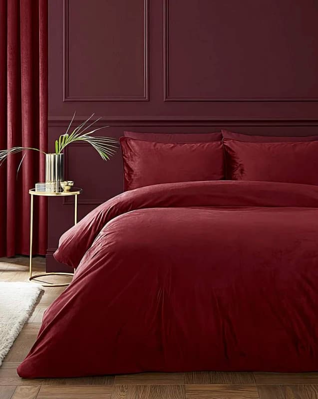 Catherine Lansfield Catherine Lansfield 'Kingsley' Soft Matt Velvet Duvet Cover Set in Raspberry Size: Super King Raspberry Super King Unisex 505768