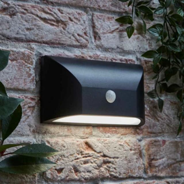 ValueLights ValueLights Owen Black Downlight IP65 LED PIR Motion Sensor Outdoor Wall Light Black One Size Unisex 5016529274575