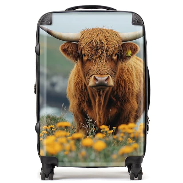 Warren Reed - Designer Highland Cow By The Coast Suitcase in Brown Size: Medium Brown Unisex Medium