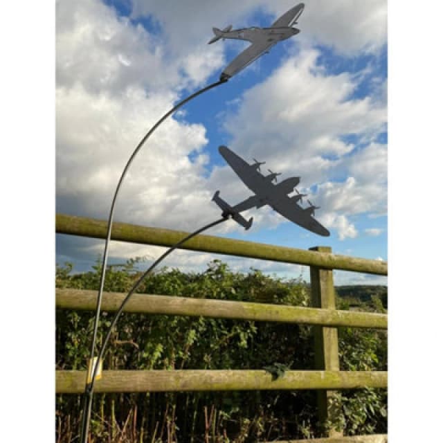 Poppy Forge Spitfire & Lancaster Garden Art - Bare Metal/ready To Rust - W37 X H133 Cm