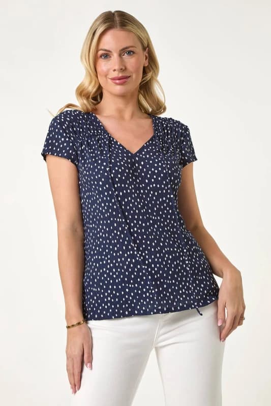 Roman Womens Petite Spot Print Crinkle V-Neck Top in Navy Size: 18 Navy Female 18