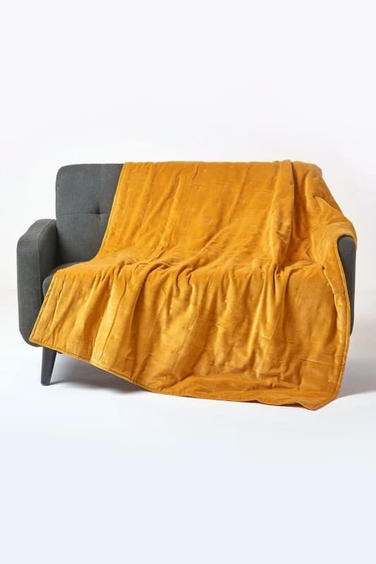 Homescapes Velvet Quilted Throw 100% Cotton, Soft & Luxurious Blanket in Mustard Size: 150cm x 200cm Mustard Unisex 150cm x 200 cm